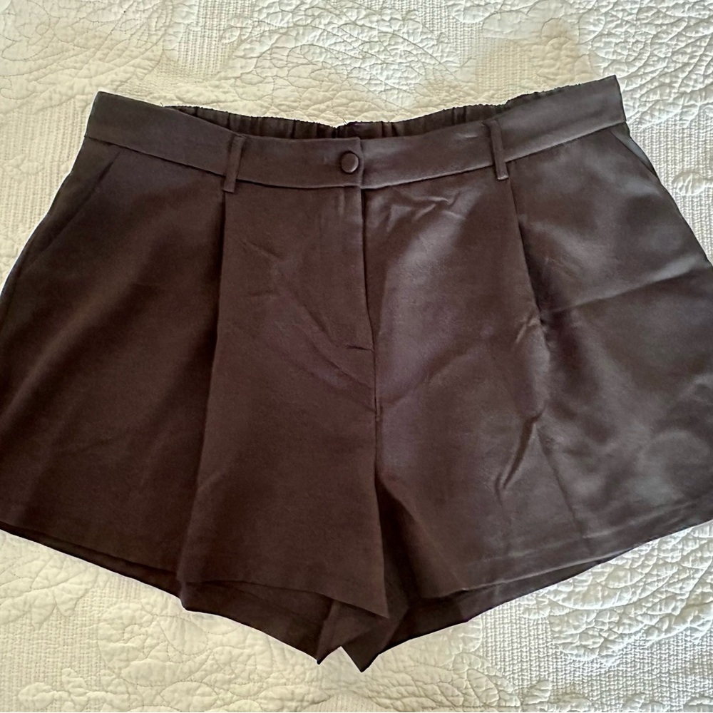 High Waisted Wide Leg Black Shorts
